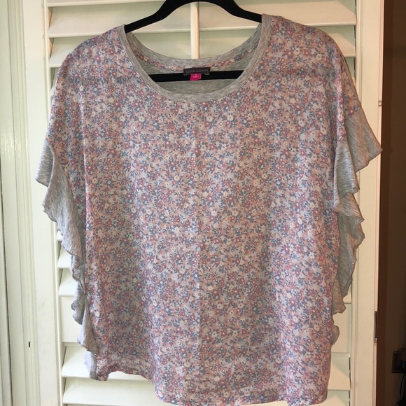 NWOT - Vince Camuto Top. Size Small - Picture 2 of 6